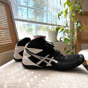 Men’s ASICS Wrestling Shoes